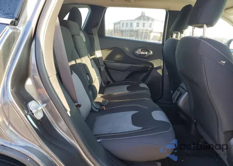 2014 Jeep Cherokee Latitude из США, поврежденный, VIN 1C4PJMCS3EW150740